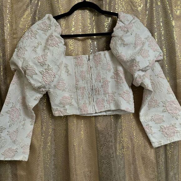 Forever 21 White Metallic Pink Puff Sleeve Regency Floral Jacquard Top M NWT - Picture 2 of 7